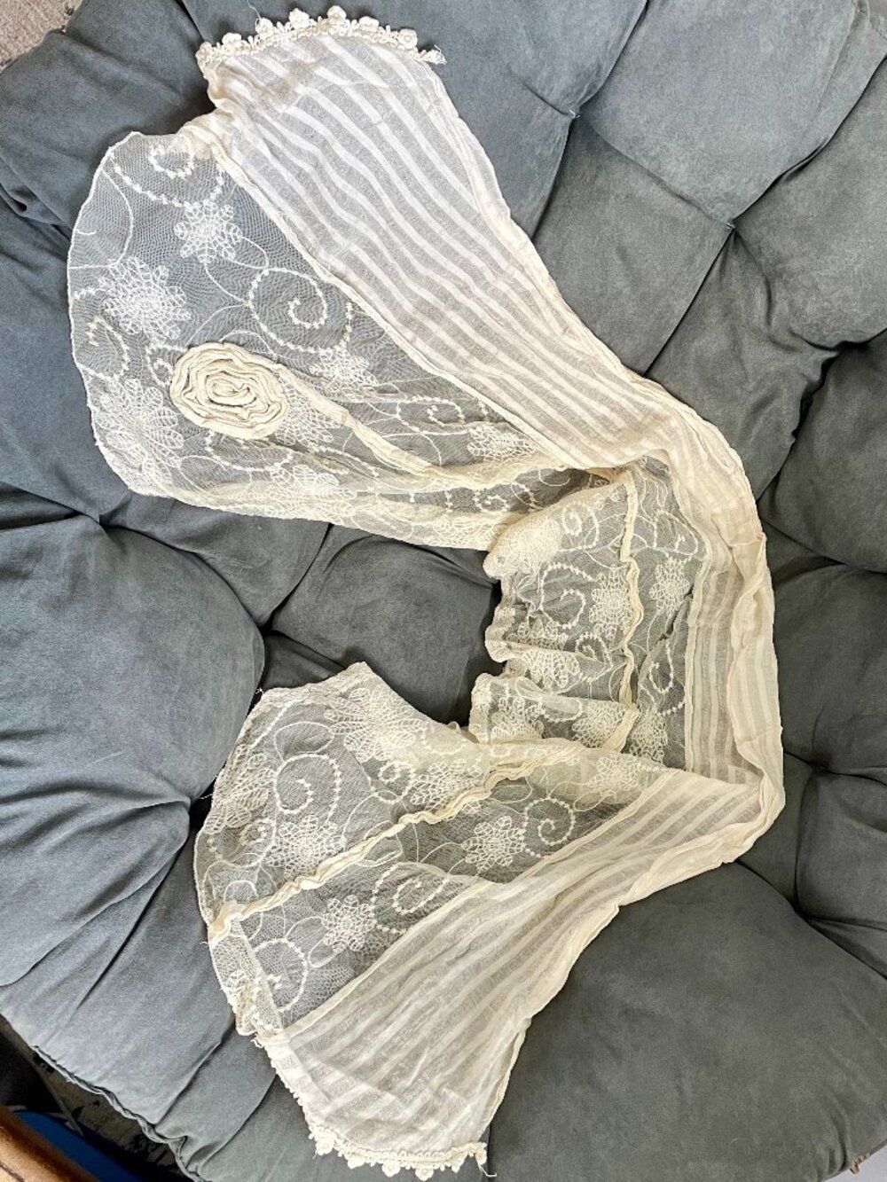 Vintage White Lace Scarf/Shawl/Wrap